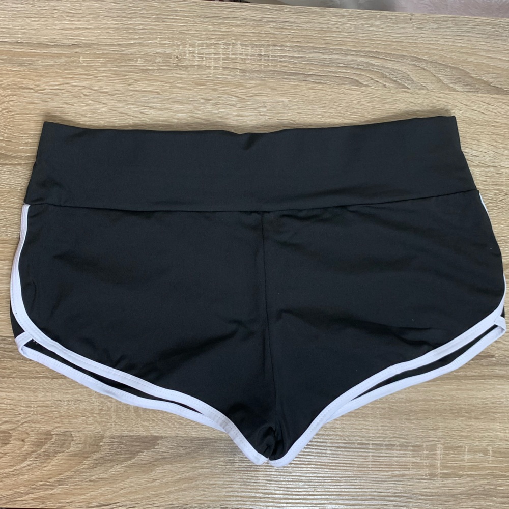 Women Scrunch Yoga Short Sz 2XL
